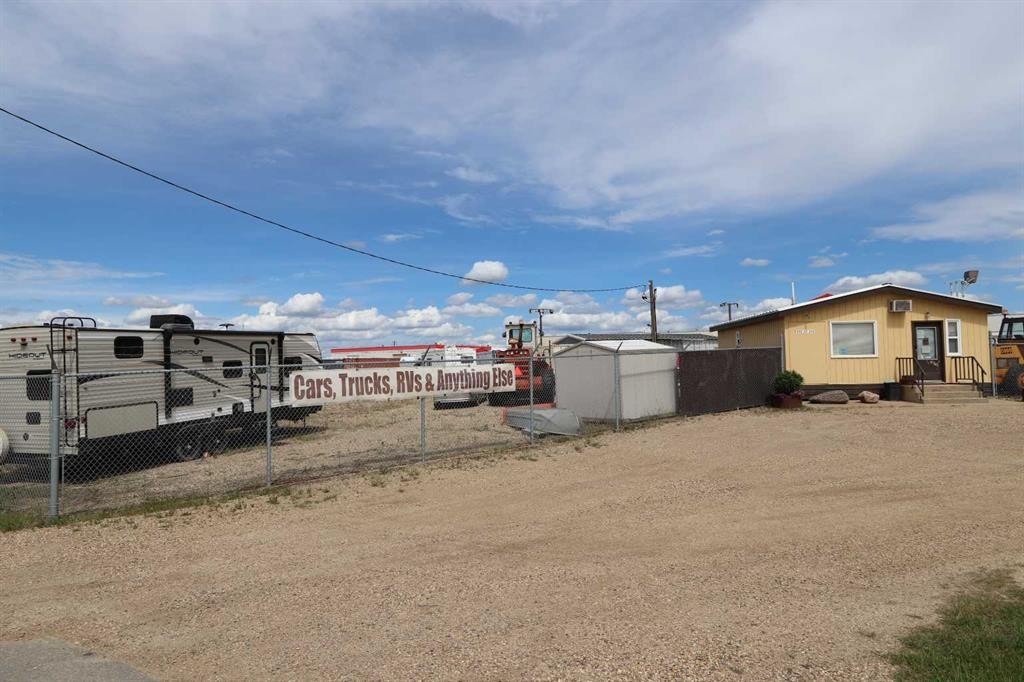 6402 42 Avenue, Ponoka, AB