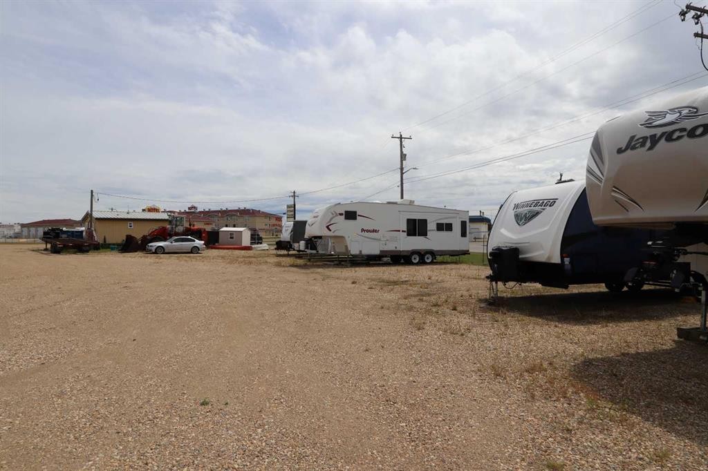 6402 42 Avenue, Ponoka, AB
