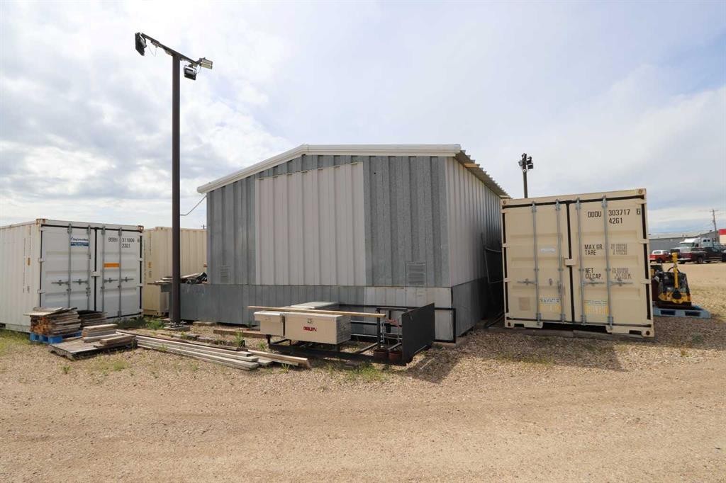 6402 42 Avenue, Ponoka, AB