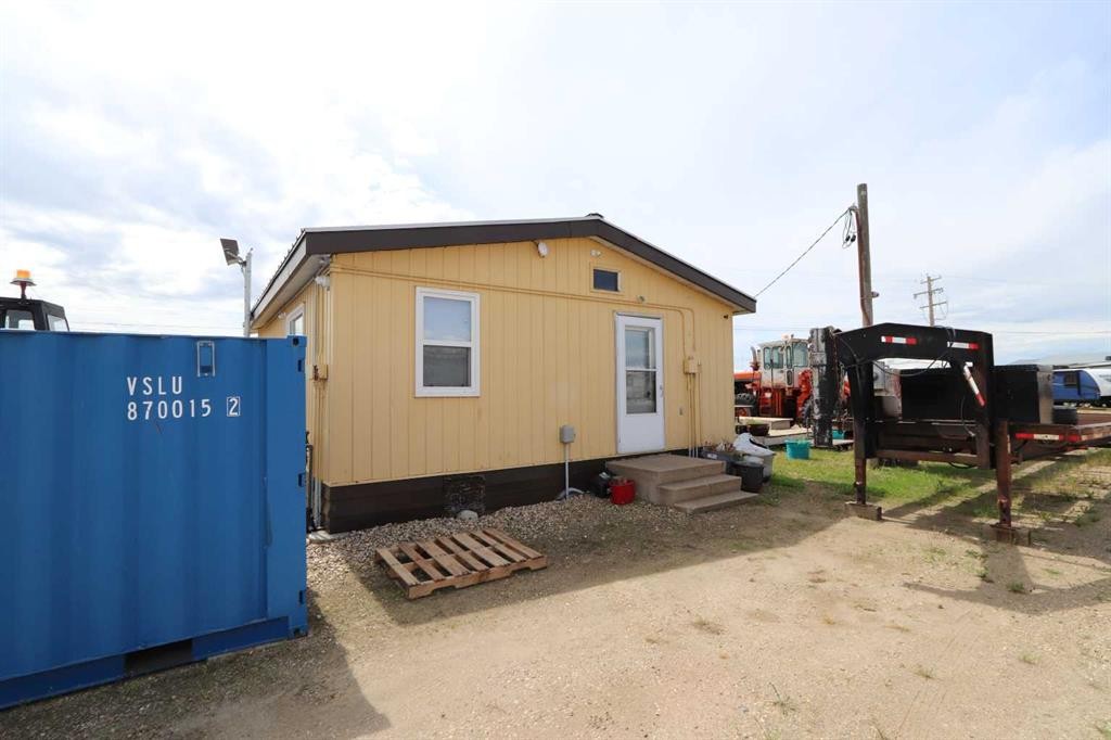 6402 42 Avenue, Ponoka, AB