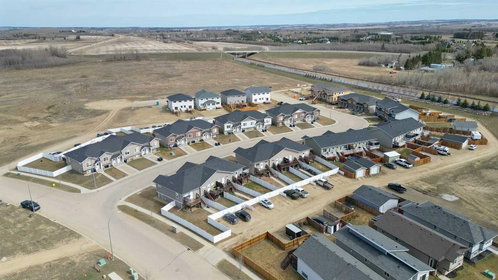 2-18 Athens Road, Blackfalds, AB - With View