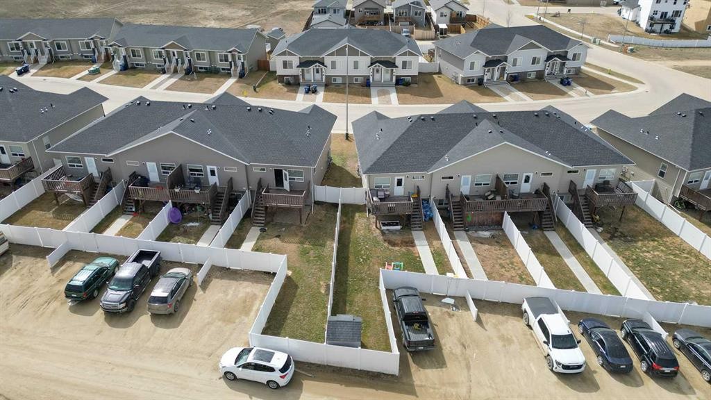 2-18 Athens Road, Blackfalds, AB -