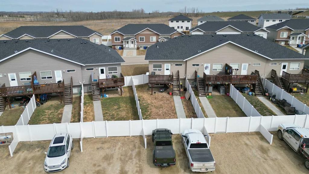 2-18 Athens Road, Blackfalds, AB - Outdoor
