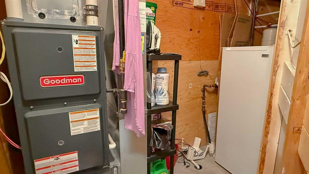 2-18 Athens Road, Blackfalds, AB - Indoor Photo Showing Basement