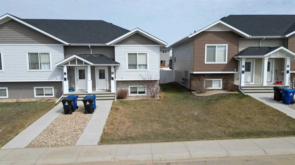 2-18 Athens Road, Blackfalds, AB - Outdoor With Facade