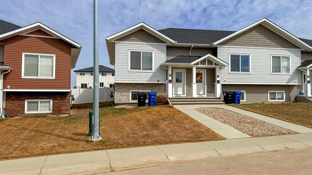 1-13 Athens Road, Blackfalds, AB - Outdoor With Facade