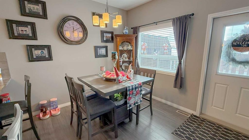 1-13 Athens Road, Blackfalds, AB - Indoor Photo Showing Dining Room