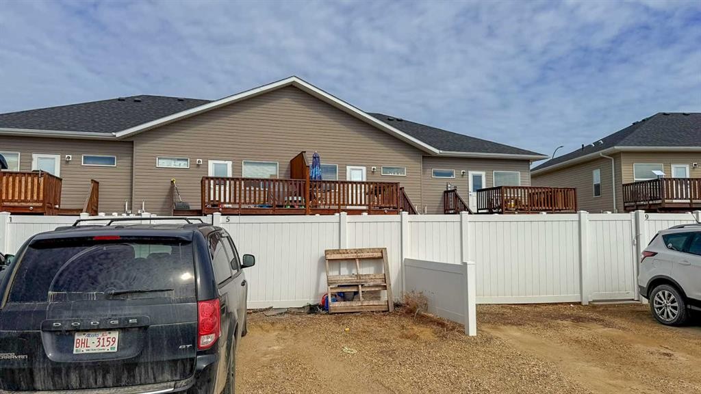 1-13 Athens Road, Blackfalds, AB - Outdoor