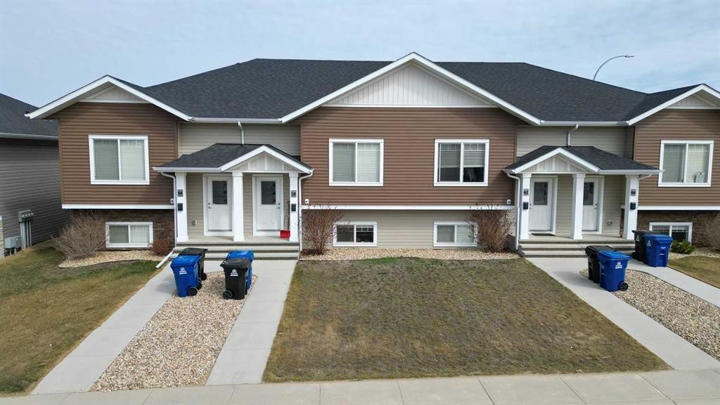 1-13 Athens Road, Blackfalds, AB - Outdoor With Facade