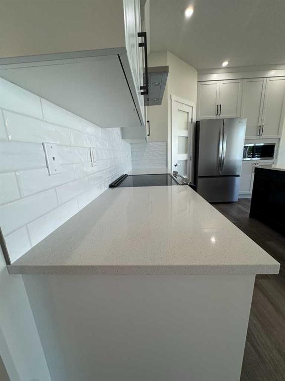 49 Emmett Crescent, Red Deer, AB - Indoor Photo Showing Kitchen