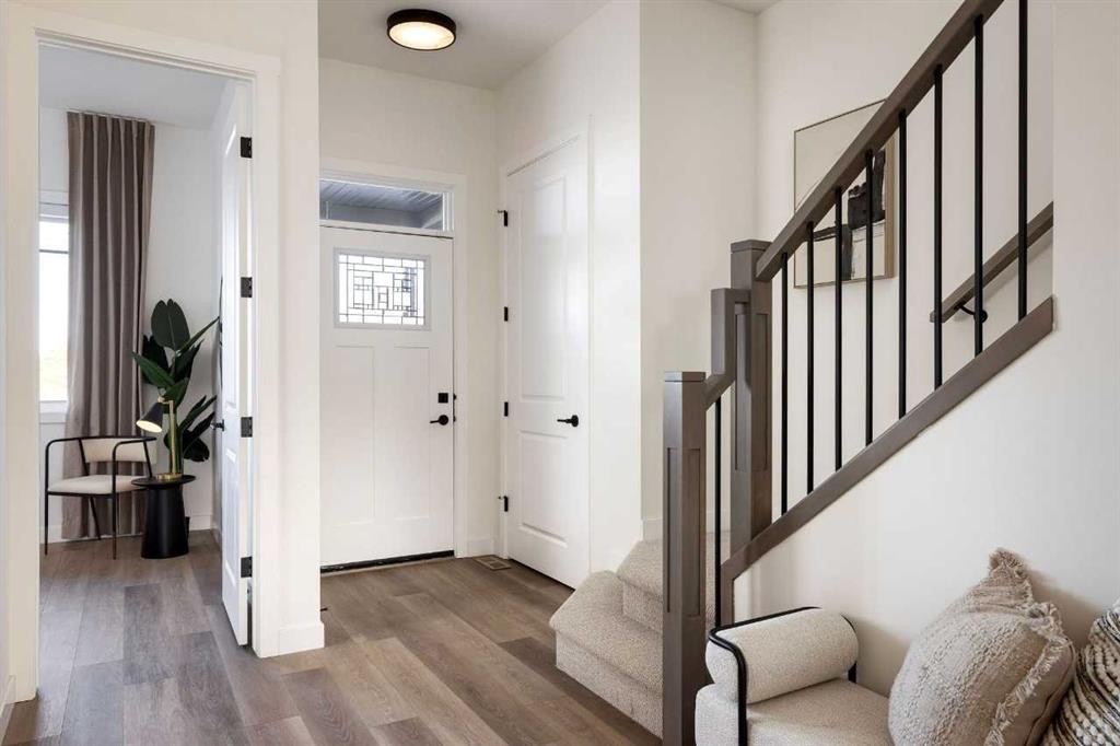 143 Creekview Avenue Sw, Calgary, AB - Indoor Photo Showing Other Room