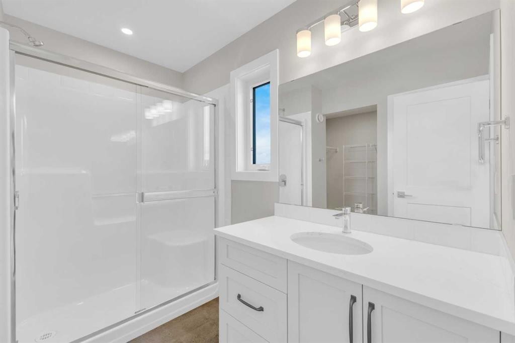 114 Palmer Circle, Blackfalds, AB - Indoor Photo Showing Bathroom