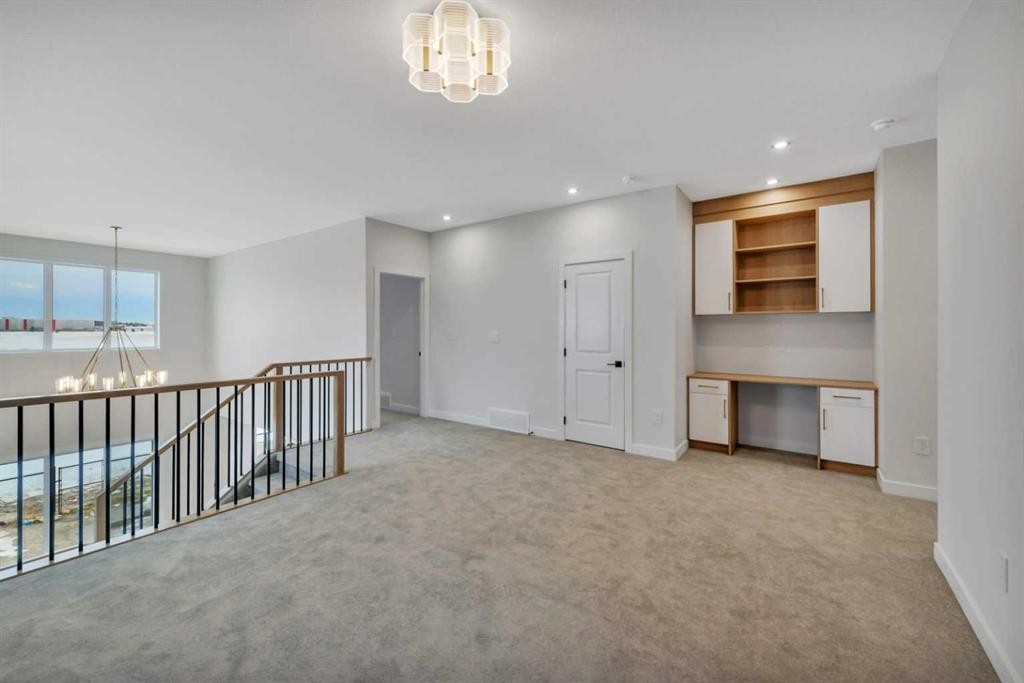 47 Everson Close, Red Deer, AB - Indoor Photo Showing Other Room