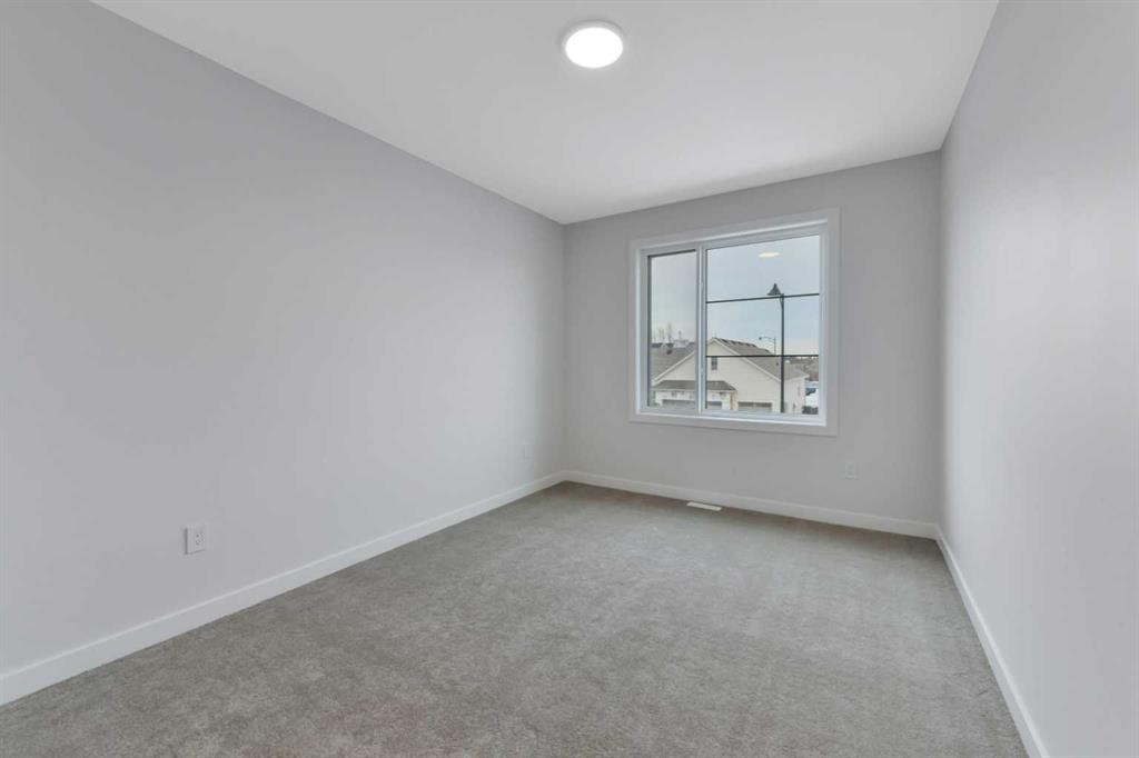 47 Everson Close, Red Deer, AB - Indoor Photo Showing Other Room
