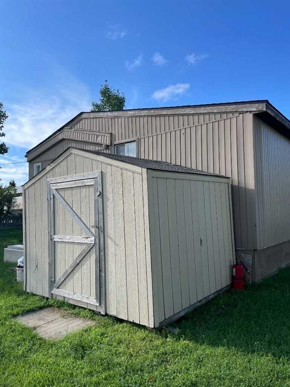 202 Railway Avenue, Veteran, AB - Outdoor