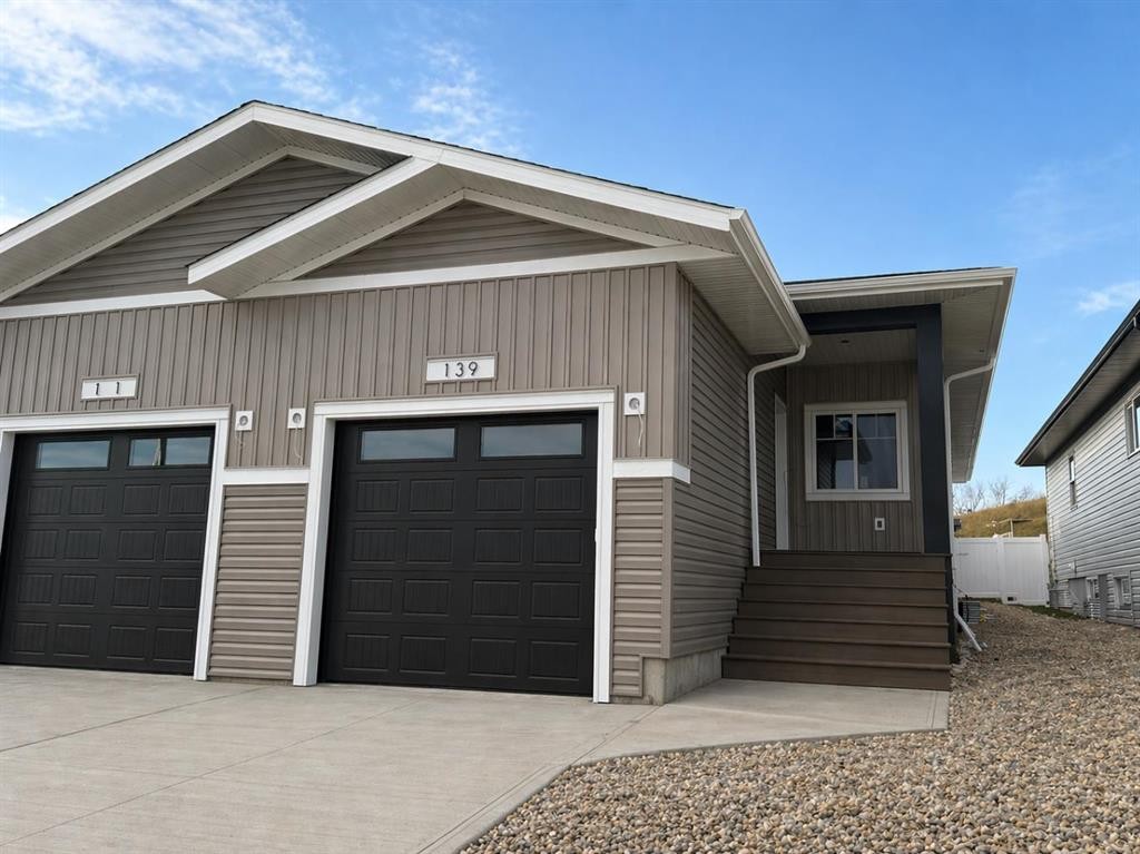 139 Gray Close, Sylvan Lake, AB - Outdoor