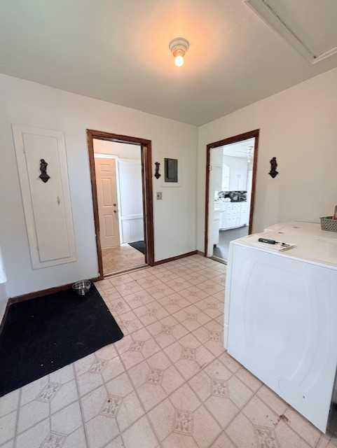 5040 51 Street, Hardisty, AB - Indoor Photo Showing Other Room