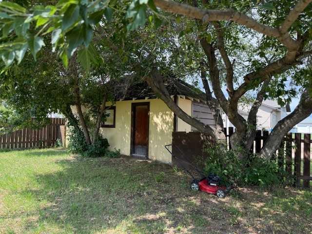 5040 51 Street, Hardisty, AB - Outdoor