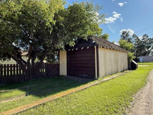 5040 51 Street, Hardisty, AB - Outdoor