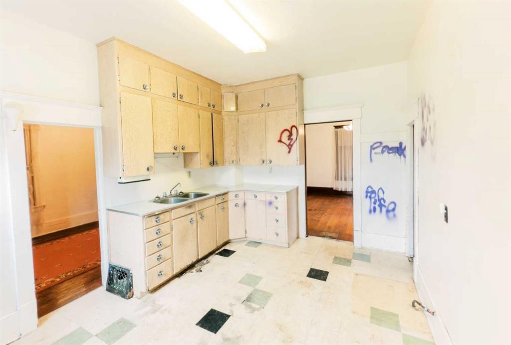 4406 47 Avenue, Stettler, AB