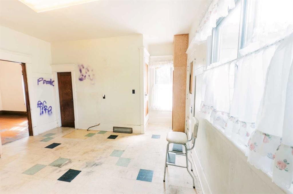 4406 47 Avenue, Stettler, AB