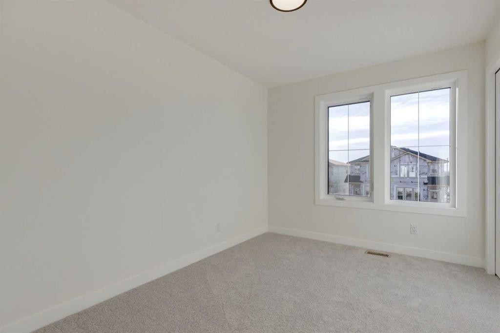 8546 Huxbury Drive Ne, Calgary, AB - Indoor Photo Showing Other Room