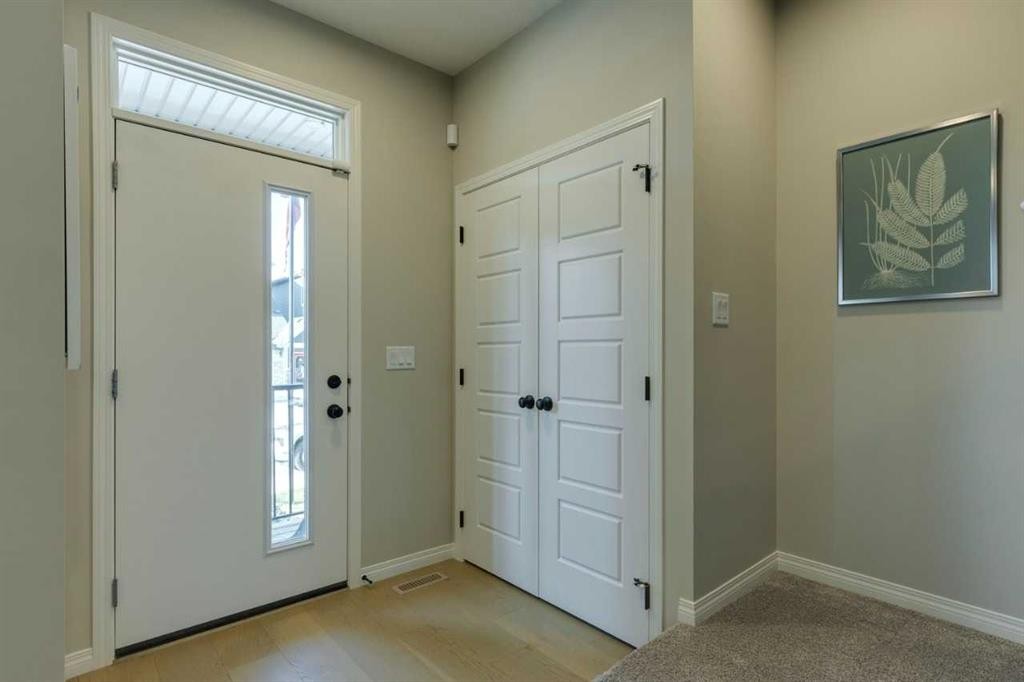 174 Mitchell Road Nw, Calgary, AB - Indoor Photo Showing Other Room