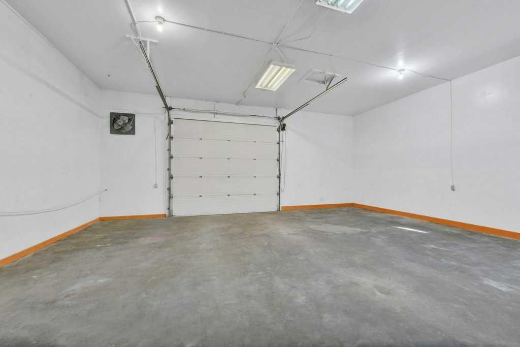 7 Industrial Drive, Sylvan Lake, AB