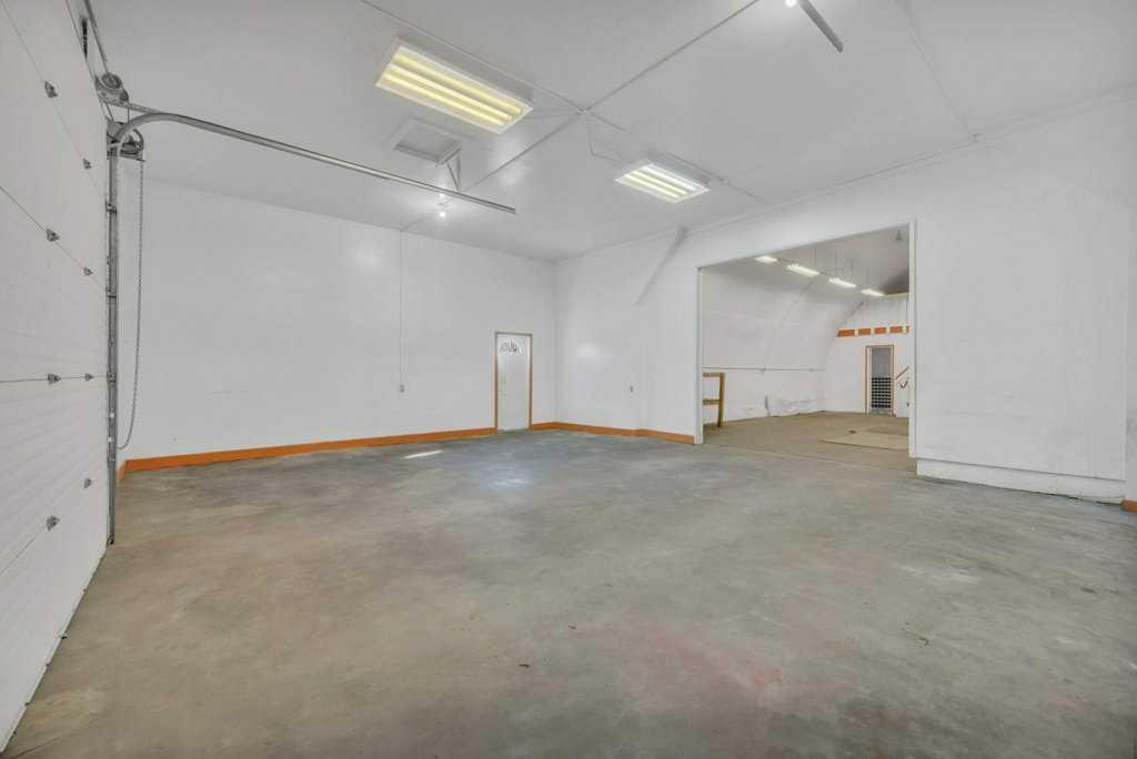 7 Industrial Drive, Sylvan Lake, AB