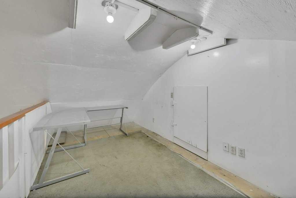 7 Industrial Drive, Sylvan Lake, AB