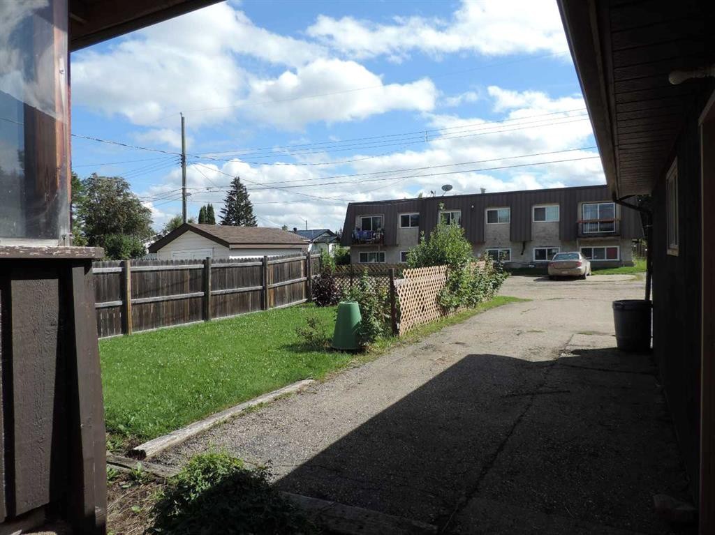 4737 54 Avenue, Rimbey, AB - Outdoor