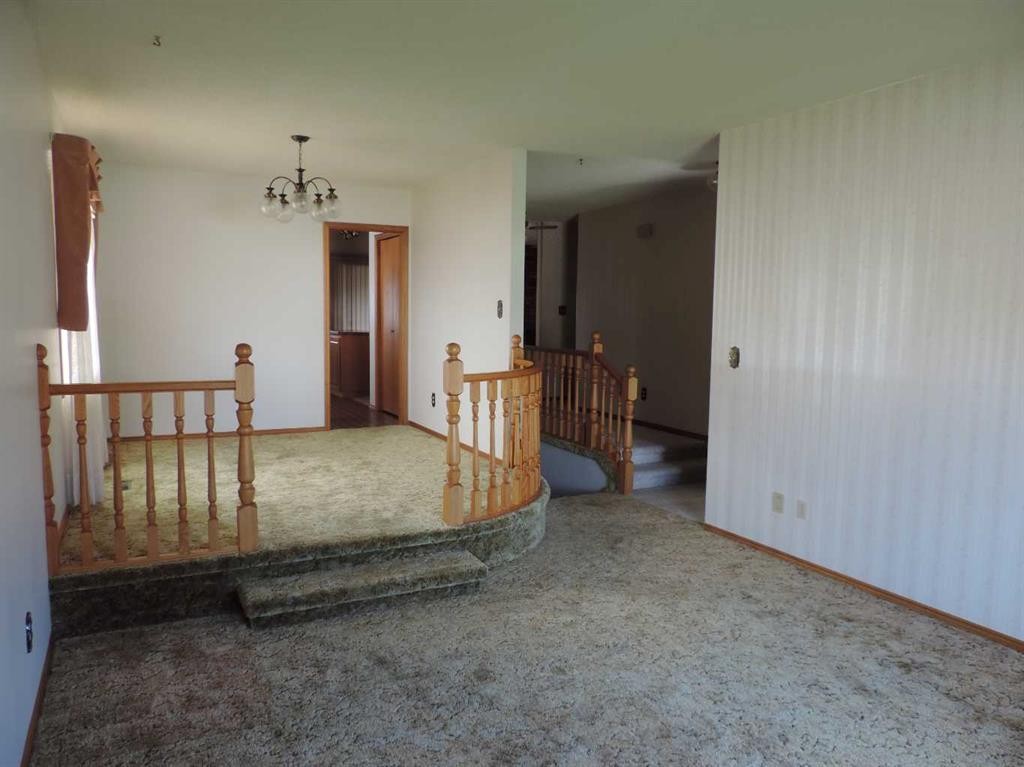 4737 54 Avenue, Rimbey, AB - Indoor Photo Showing Other Room