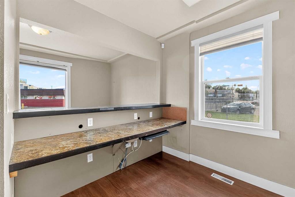 4926 45 Street, Red Deer, AB