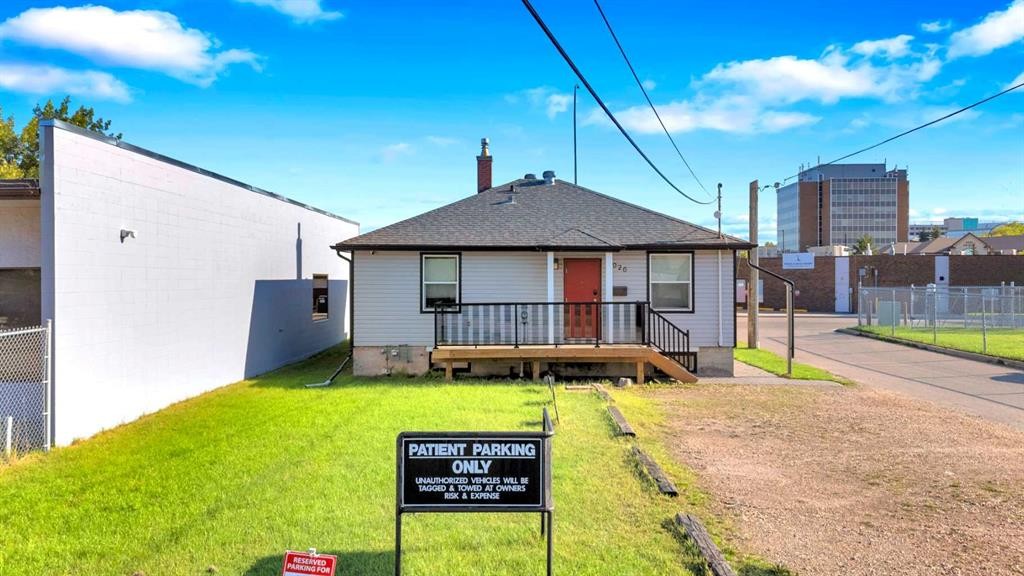 4926 45 Street, Red Deer, AB