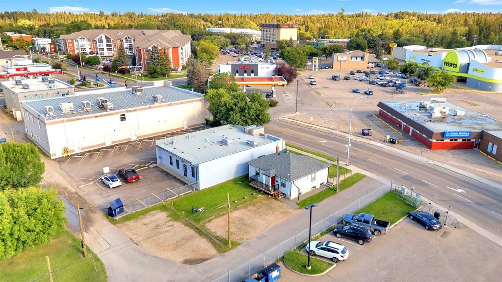 4926 45 Street, Red Deer, AB