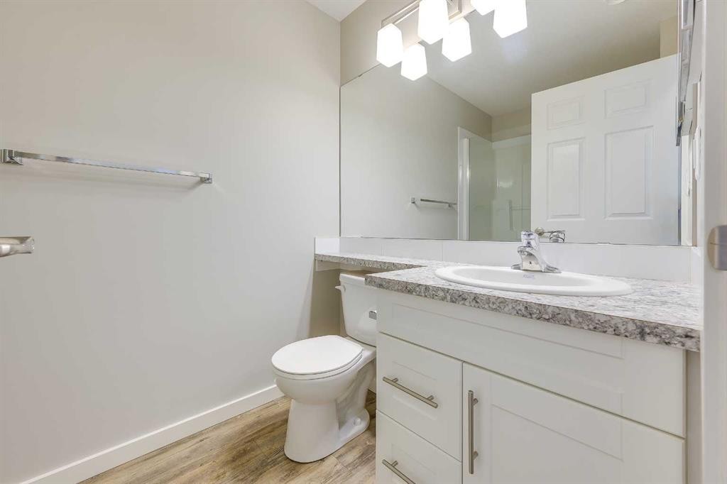 D3-5300 Vista Trail, Blackfalds, AB - Indoor Photo Showing Bathroom