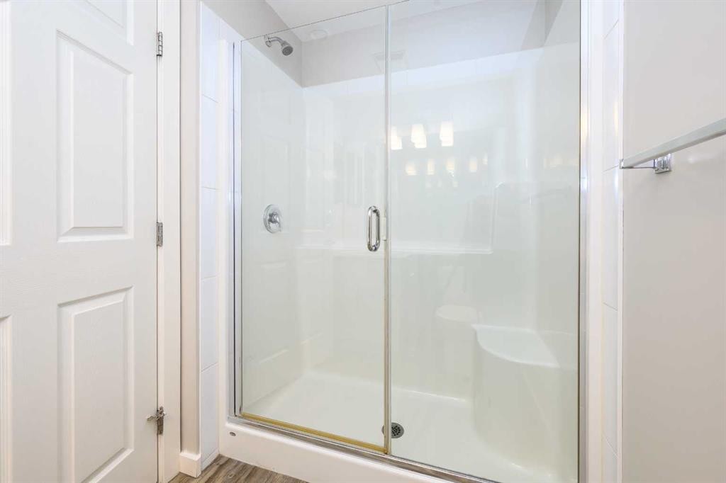 D3-5300 Vista Trail, Blackfalds, AB - Indoor Photo Showing Bathroom