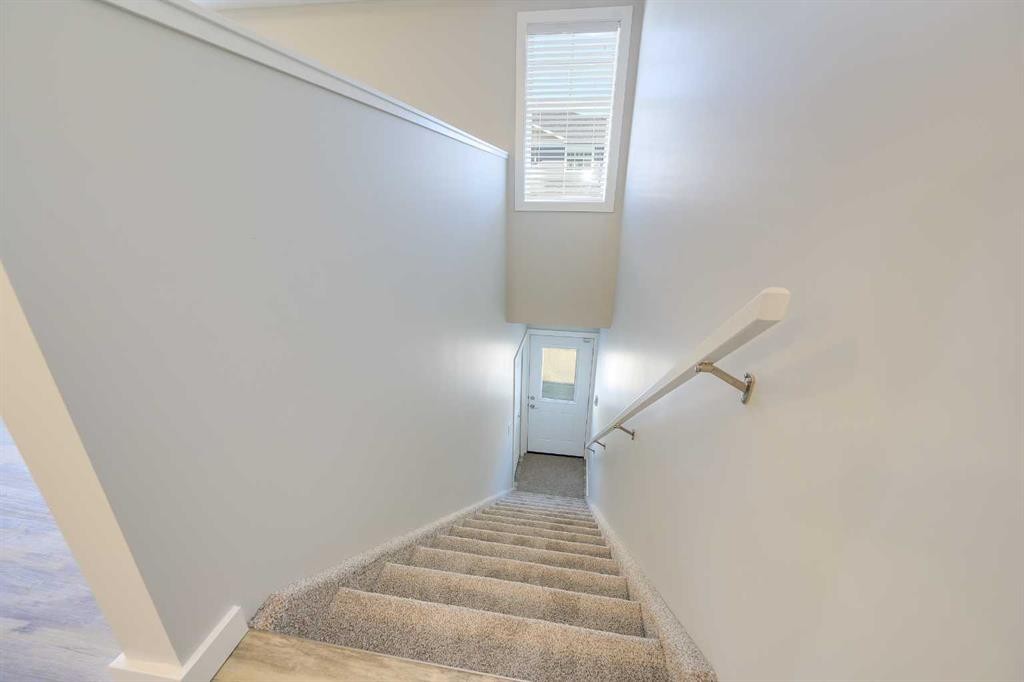 D3-5300 Vista Trail, Blackfalds, AB - Indoor Photo Showing Other Room