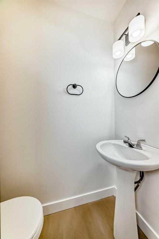 7352 59 Avenue, Red Deer, AB - Indoor Photo Showing Bathroom