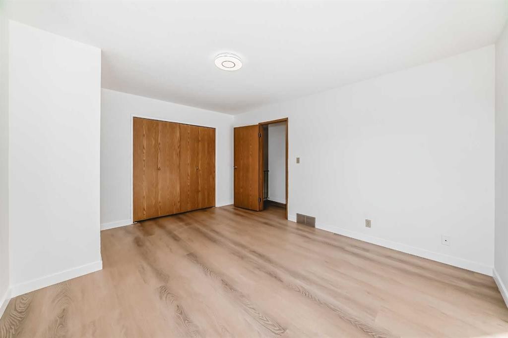 7352 59 Avenue, Red Deer, AB - Indoor Photo Showing Other Room