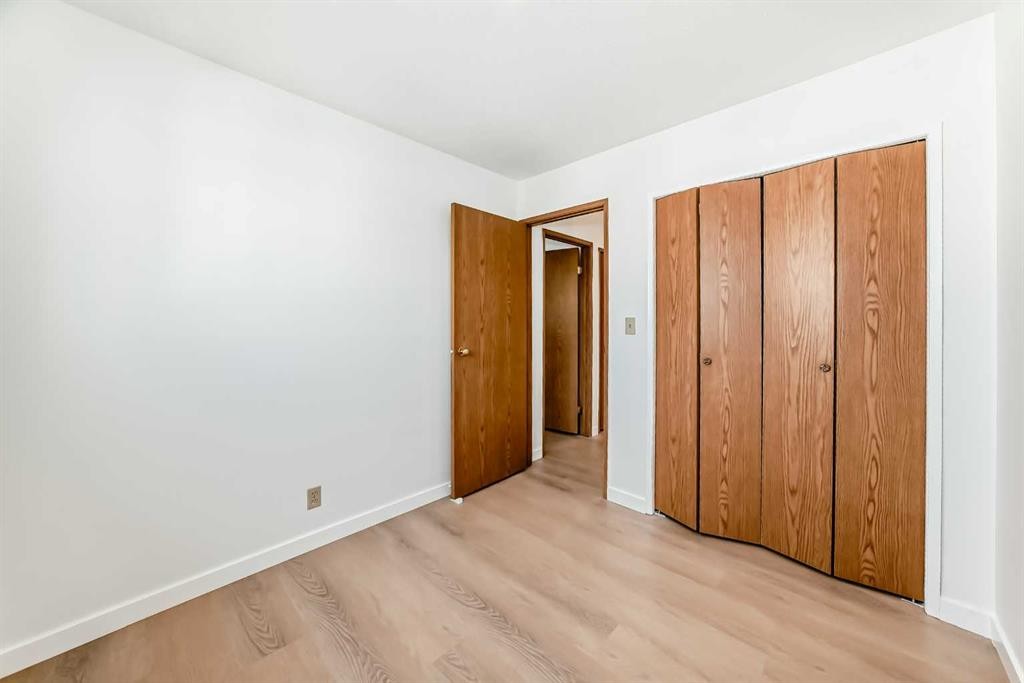 7352 59 Avenue, Red Deer, AB - Indoor Photo Showing Other Room