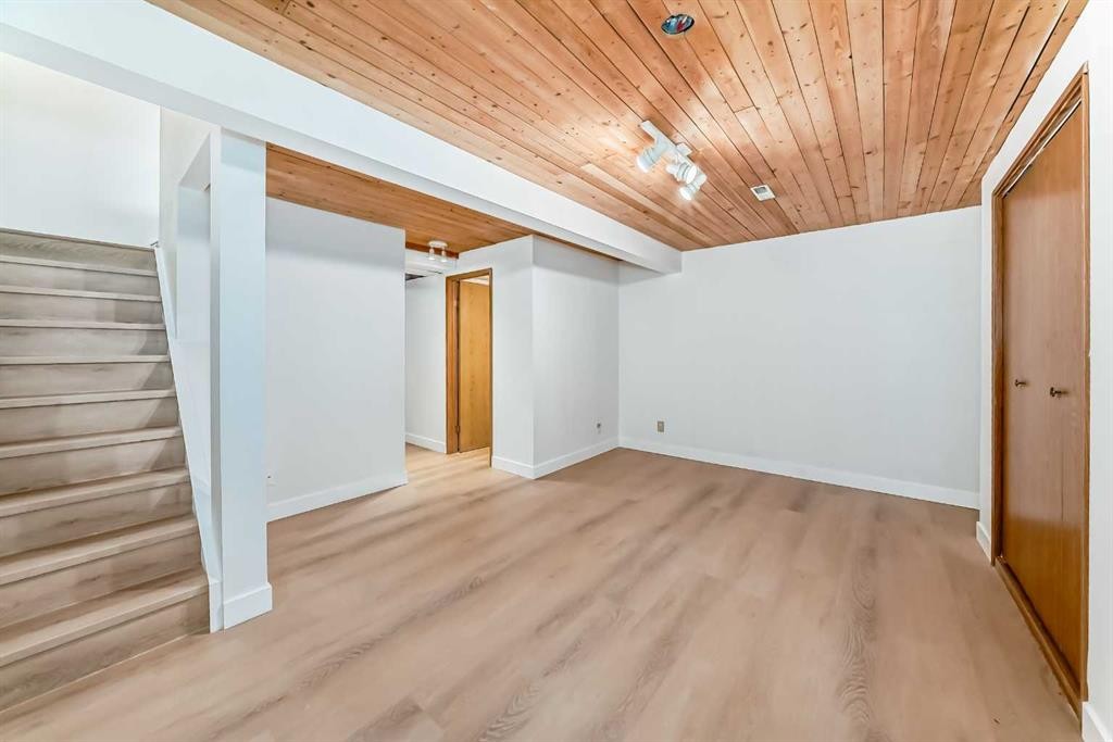 7352 59 Avenue, Red Deer, AB - Indoor Photo Showing Other Room