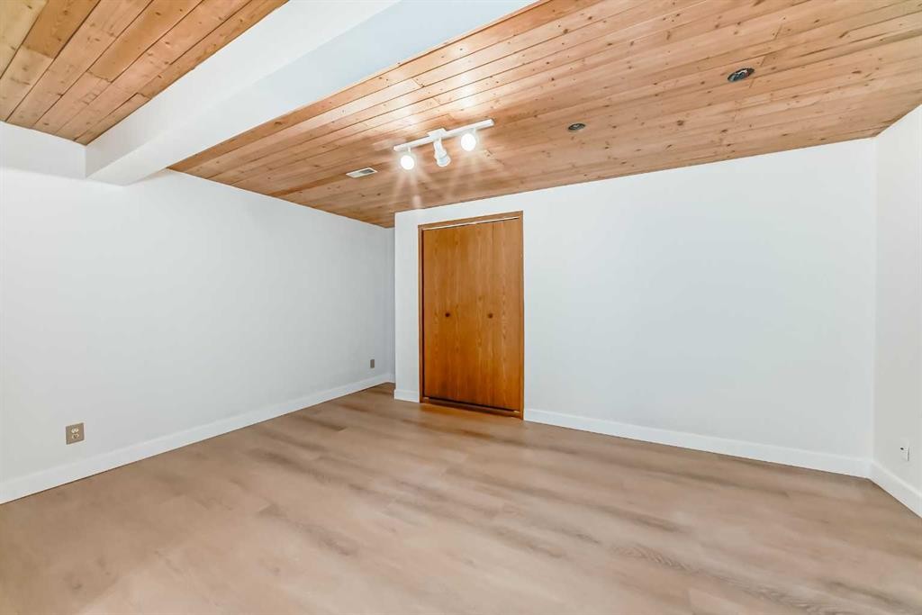 7352 59 Avenue, Red Deer, AB - Indoor Photo Showing Other Room