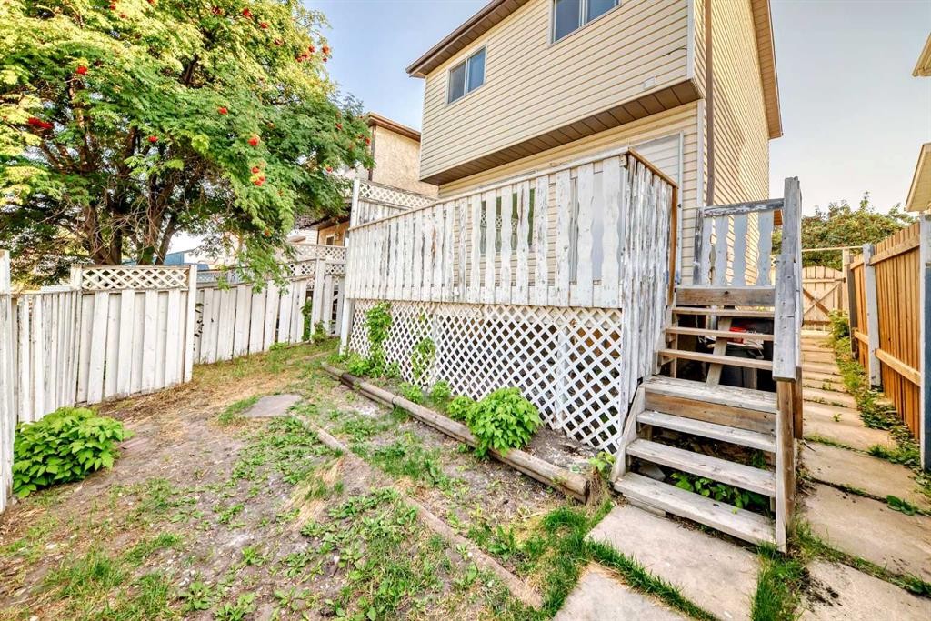 7352 59 Avenue, Red Deer, AB - Outdoor With Deck Patio Veranda