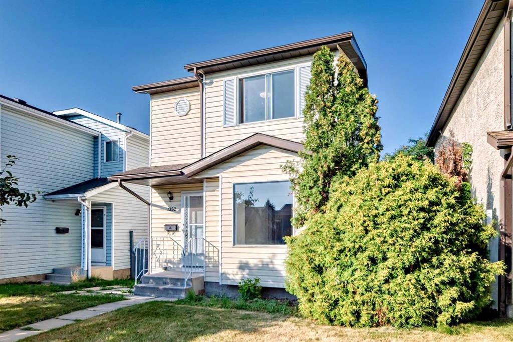 7352 59 Avenue, Red Deer, AB - Outdoor