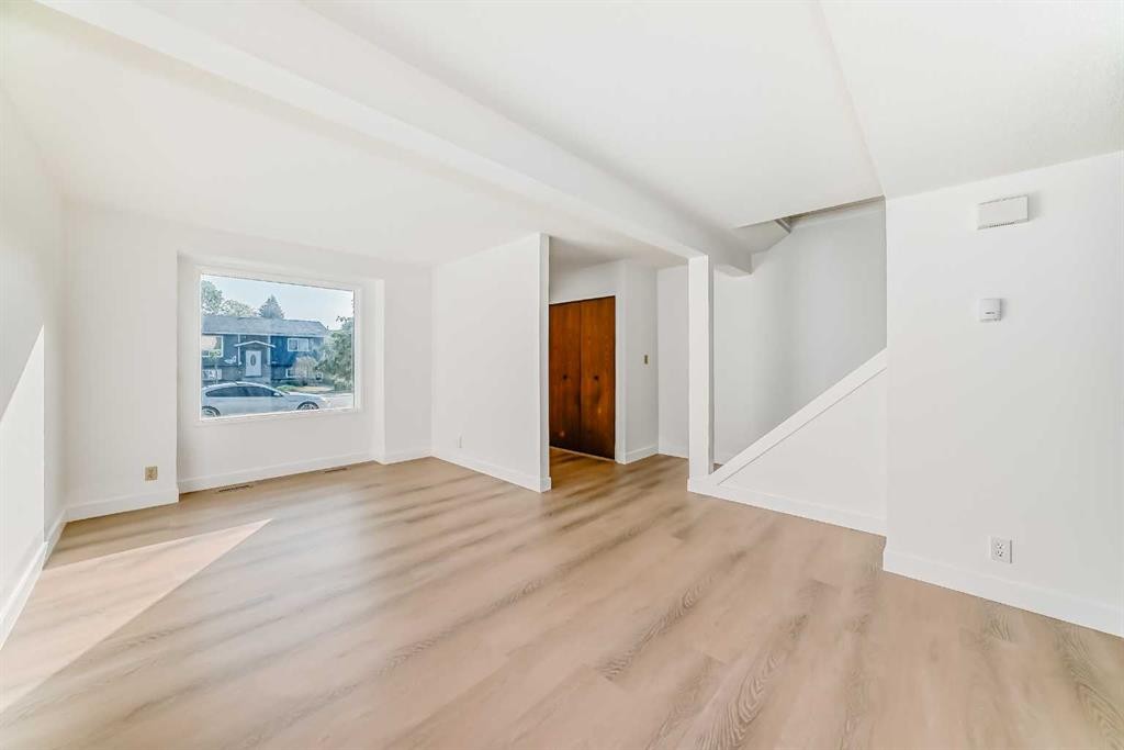 7352 59 Avenue, Red Deer, AB - Indoor