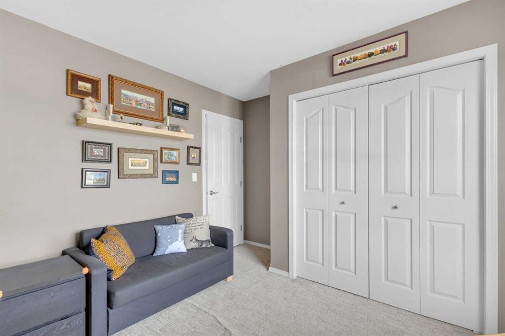 21 Hunter Road, Sylvan Lake, AB - Indoor