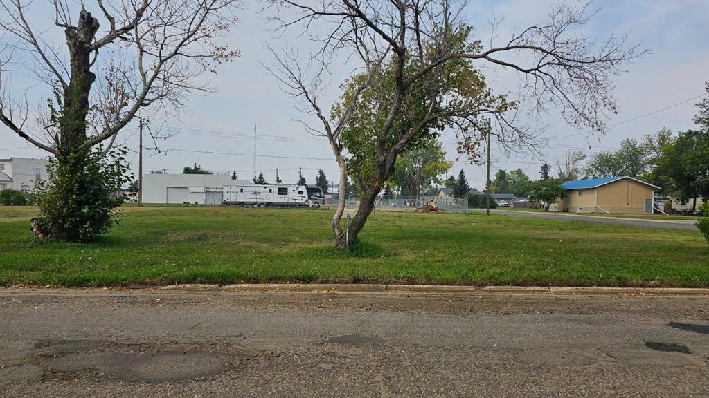 5010 52 Street, Castor, AB