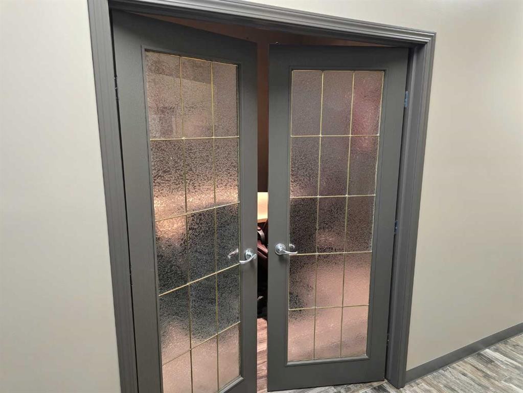 1-5108 52 Street, Red Deer, AB