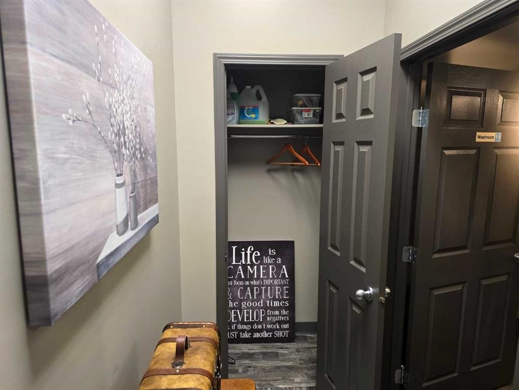 1-5108 52 Street, Red Deer, AB